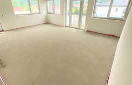 Penthouse in vila cu 2 unitati, 119.44 mp utili, garaj, zona Campului