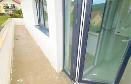 Penthouse in vila cu 2 unitati, 119.44 mp utili, garaj, zona Campului