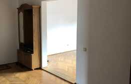 Apartament 3 camere, decomandat, 85 mp, garaj, boxa, zona Parcul Babes