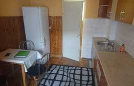 Apartament 3 camere, etaj intermediar, parcare, zona Kaufland