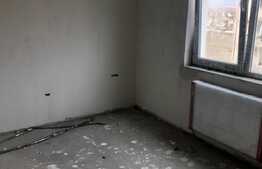 Apartament 3 camere, 63 mp, loc de parcare, zona Teilor!