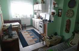Apartament 3 camere, etaj intermediar, garaj, zona Big
