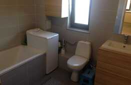 Apartament 2 camere, decomandat, 54 mp utili, parcare, zona restaurant Roata.