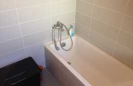 Apartament 2 camere, decomandat, 54 mp utili, parcare, zona restaurant Roata.