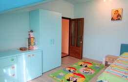 Apartament in vila, 3 camere, 148 mp. Zona Avram Iancu!