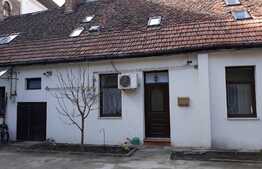 Apartament 4 camere, 75 mp, cu scara interioara, parcare, zona Ultracentrala!