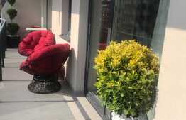 Apartament cu 3 camere, parcare, terasa, mobilat lux, zona Sopor