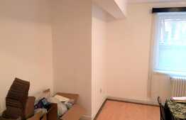 Zona potrivita pentru investitie! Apartament 3 camere, 71mp + boxa finisata 14mp, zona Facultatii de Litere!