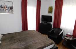 Vrei casa cu o curte generoasa?