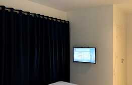 Garsoniera, 25 mp, pat matrimonial, totul nou, zona Ultracentrala