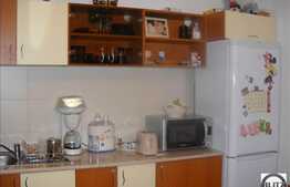 55 mp + 21 mp de terasa!