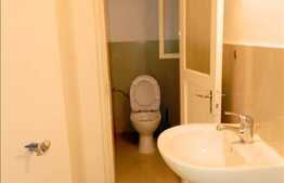 Apartament cu 3 camere, nemobilat