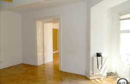 Apartament cu 3 camere, nemobilat