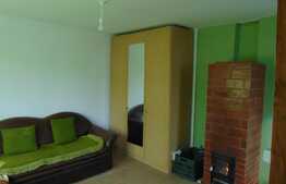 Ansamblu 2 case individuale, 81 mp+40 mp in aceeasi curte de 1294 mp, zona Ciurila