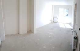 Daca nu vrei sa fii deranjat de persoanele care locuiesc deasupra ta atunci ai gasit apartamentul mult cautat... 