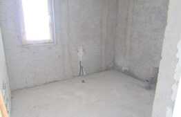 Duplex semifinisat, 110 mp+garaj, curte de 100 mp, zona strazii Ioan Rus!