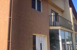 Duplex semifinisat, 110 mp+garaj, curte de 100 mp, zona strazii Ioan Rus!