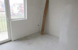 Duplex semifinisat, 110 mp+garaj, curte de 100 mp, zona strazii Ioan Rus!