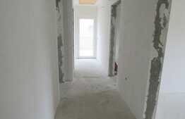 Duplex semifinisat, 110 mp+garaj, curte de 100 mp, zona strazii Ioan Rus!