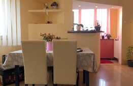 Garsoniera + nisa de dormit, 39mp, etaj intermediar, zona Farmec