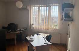 Casa 420 mp, 5 parcari, AC, zona Piata Fraternitatii