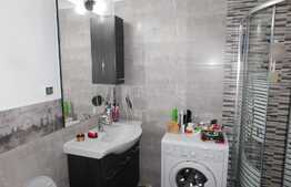 Apartament cu finisaje noi, balcon de 10 mp si loc de parcare