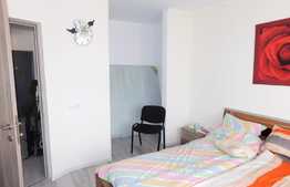 Apartament cu finisaje noi, balcon de 10 mp si loc de parcare