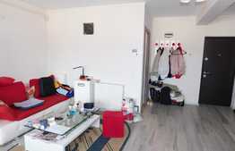 Apartament cu finisaje noi, balcon de 10 mp si loc de parcare