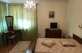 Casa individuala,Curte Comuna, 90 mp, teren 220 mp, zona Traian Vuia