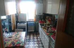 Apartament 4 camere, etaj intermediar, parcare, zona Nora