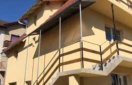 Apartament in vila, 100 mp, 3 camere, decomandat, zona strazii Florilor! 