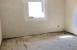 Apartament in vila, 100 mp, 3 camere, decomandat, zona strazii Florilor! 