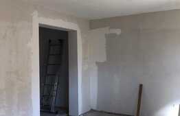 Apartament in vila, 100 mp, 3 camere, decomandat, zona strazii Florilor! 