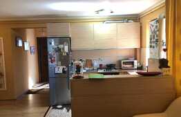 De vanzare apartament cu 3 camere, 57 mp, zona strazii Teilor