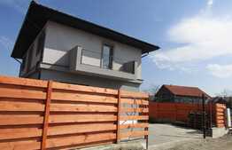 De vanzare casa individuala, 120 mp, teren 500 mp, Exterior Est!