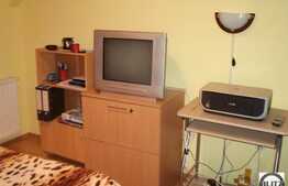 2 camere de vanzare in zona strazii Porii