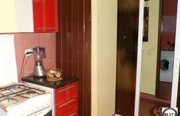 2 camere de vanzare in zona strazii Porii