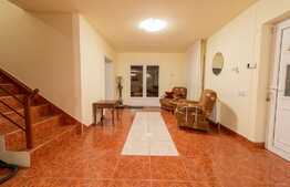 Casa de vanzare, 180 mp, 690 mp teren, zona exclusivista de case!