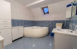 Casa de vanzare, 180 mp, 690 mp teren, zona exclusivista de case!