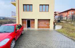 Casa cu 7 camere, 275 mp utili, 840 mp teren, doua garaje, zona strazii Oasului