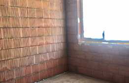 Apartament spatios, 3 camere, 2 bai, 67 mp, gradina 70 mp!  Zona Terra! 