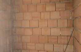 Apartament spatios, 3 camere, 2 bai, 67 mp, gradina 70 mp!  Zona Terra! 