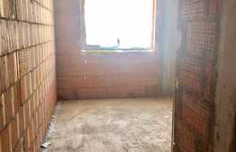 Apartament spatios, 3 camere, 2 bai, 67 mp, gradina 70 mp!  Zona Terra! 