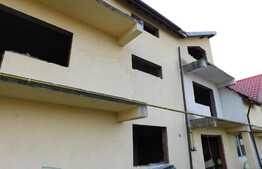 Casa insiruita la rosu, zona centrala!