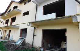 Casa insiruita la rosu, zona centrala!