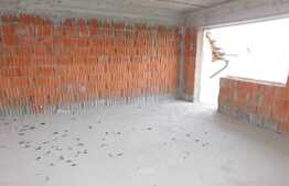 Casa insiruita la rosu, zona centrala!