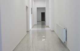 Imobil de birouri, zona Parcului Central!