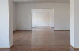 Imobil de birouri, zona Parcului Central!