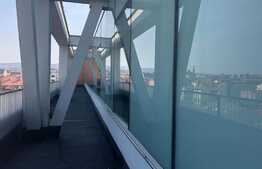 Spatiu deosebit, situat ultrancentral, cu terasa generoasa! 