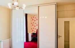 Apartament cu 2 camere, loc de parcare, 50 de mp, zona Grand Hotel Italia